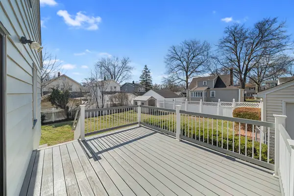 11 Cherry Pl, Nutley, NJ 07110-1713