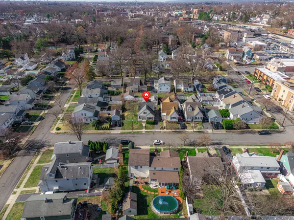 11 Cherry Pl, Nutley, NJ 07110-1713