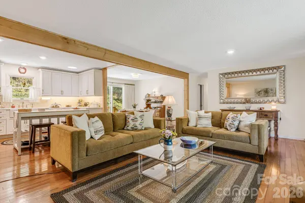 753 Bolens Creek RD, Burnsville, NC 28714