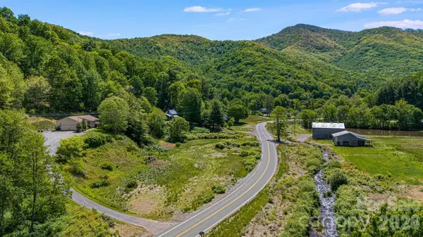753 Bolens Creek RD, Burnsville, NC 28714