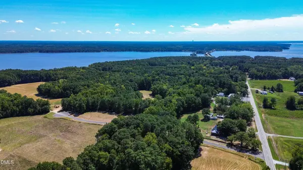 138 Lakeside DR, Chapel Hill, NC 27517