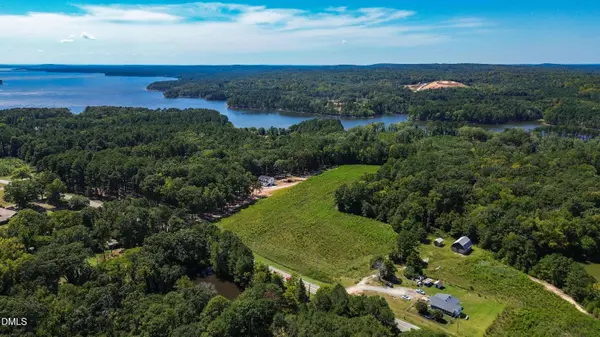 138 Lakeside DR, Chapel Hill, NC 27517