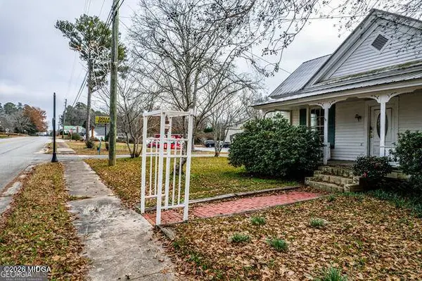 1370 GA HWY 22 E, Haddock, GA 31033