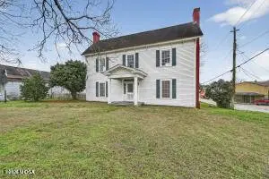 208 E Washington Street, Monticello, GA 31064