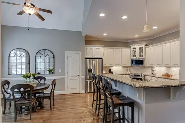 8449 Alice Player Dr, Oak Ridge, NC 27310-9407
