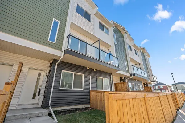 312 Red Sky Villas NE, Calgary, AB T3N 2M2