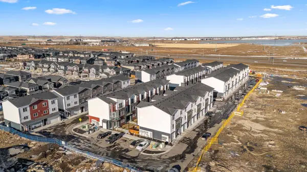 312 Red Sky Villas NE, Calgary, AB T3N 2M2
