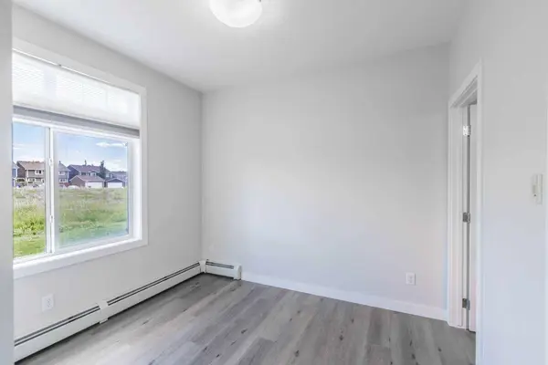 300 Auburn Meadows Common SE #111, Calgary, AB T3M3E7