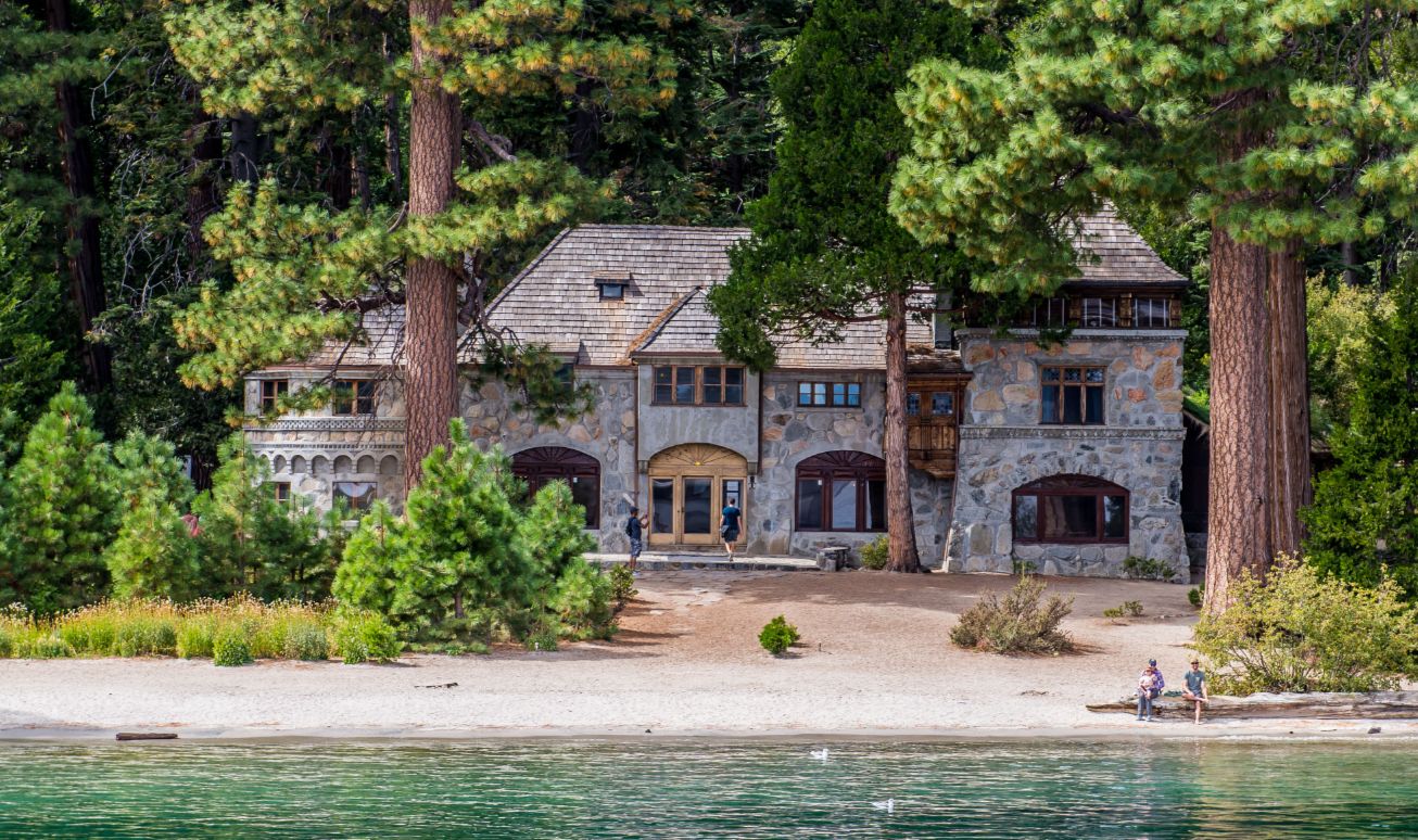 Earth tone exterior materials on a luxury Nevada Lake Tahoe mountain home