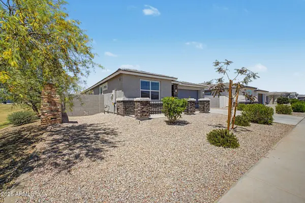 15896 W DESERT HOLLOW Drive, Surprise, AZ 85387
