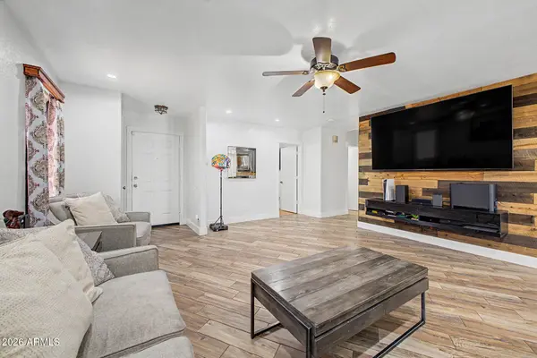 7395 W RANCHO Drive, Glendale, AZ 85303