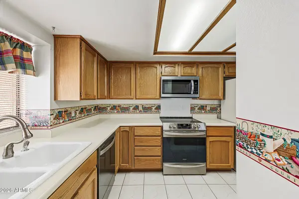 601 W BEVERLY Lane, Phoenix, AZ 85023