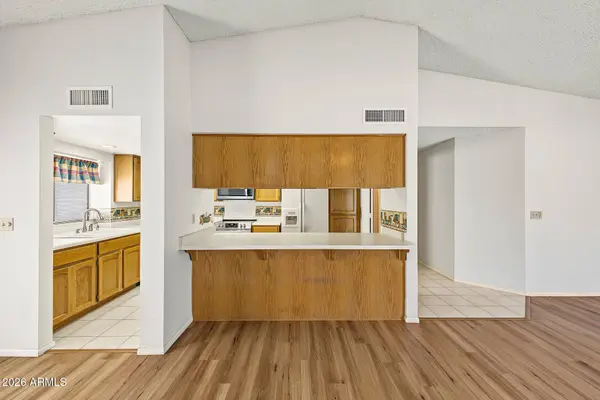 601 W BEVERLY Lane, Phoenix, AZ 85023