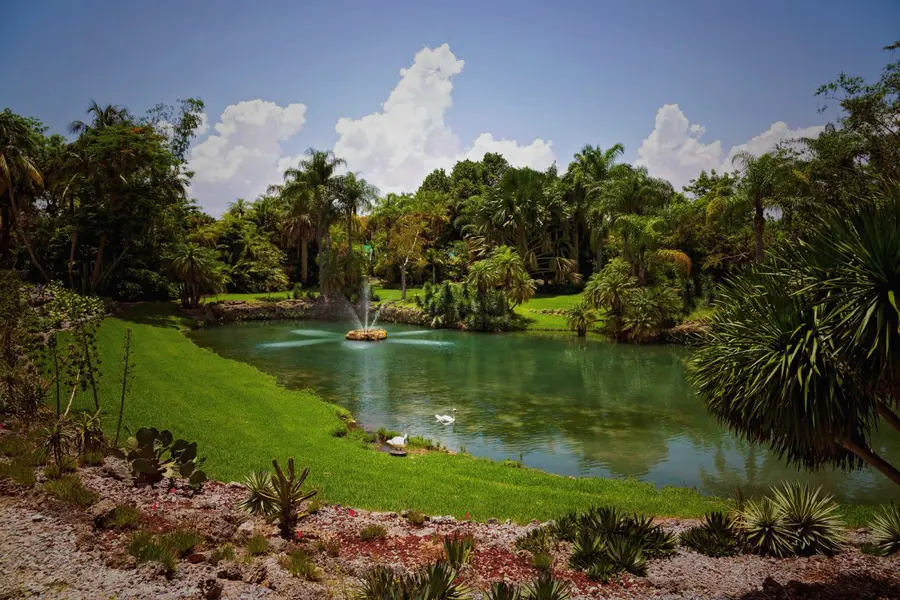 Pinecrest