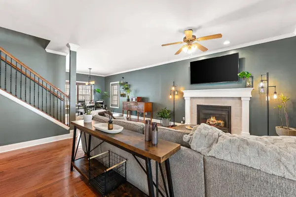 3302 Kestrel ST, Valparaiso, IN 46383