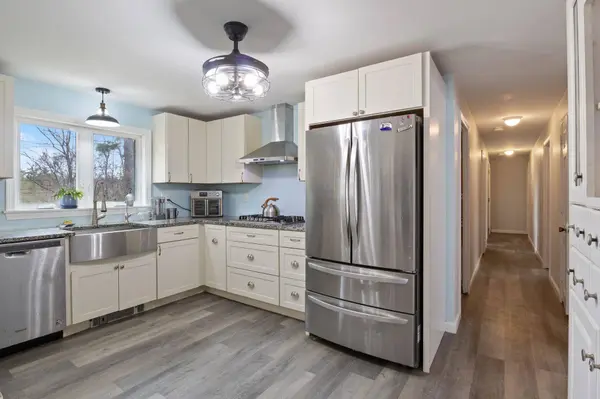 2 Marblehead RD, Windham, NH 03087