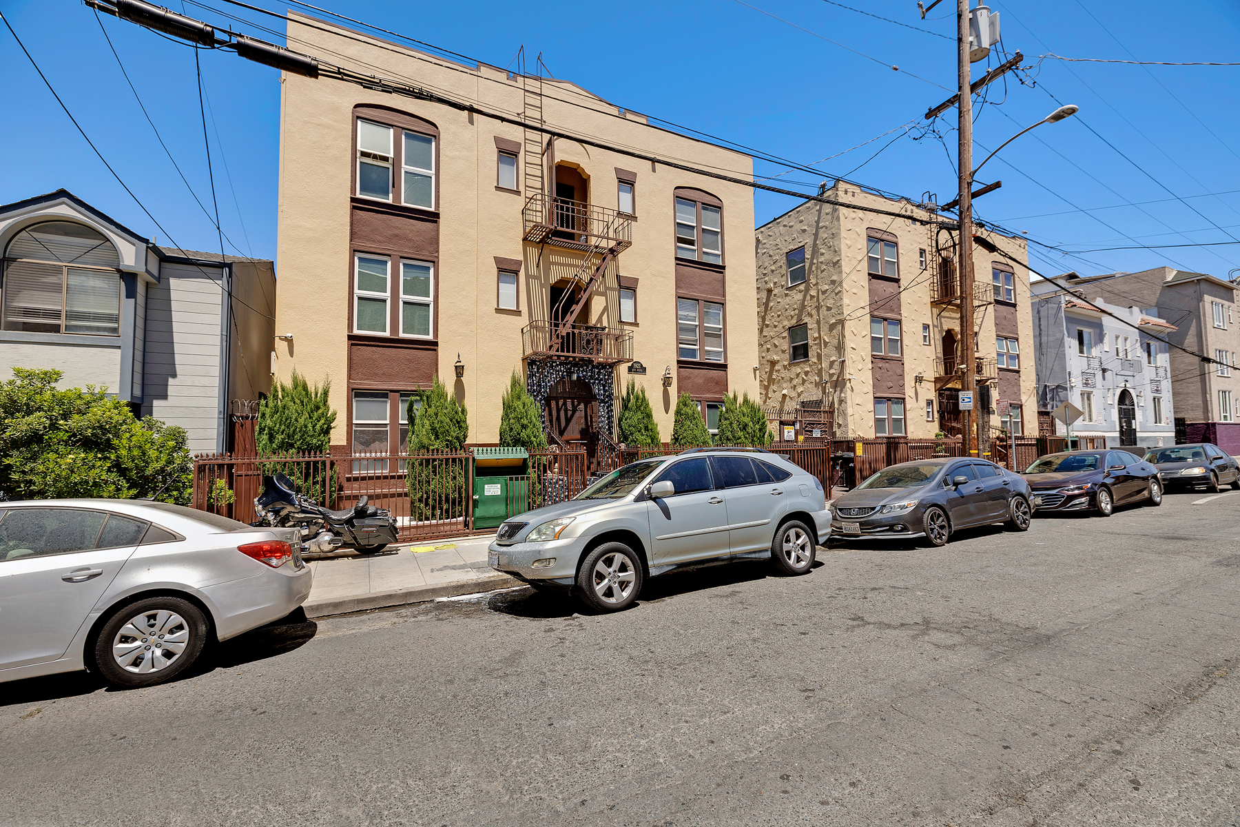 1921 26th Avenue exterior angle