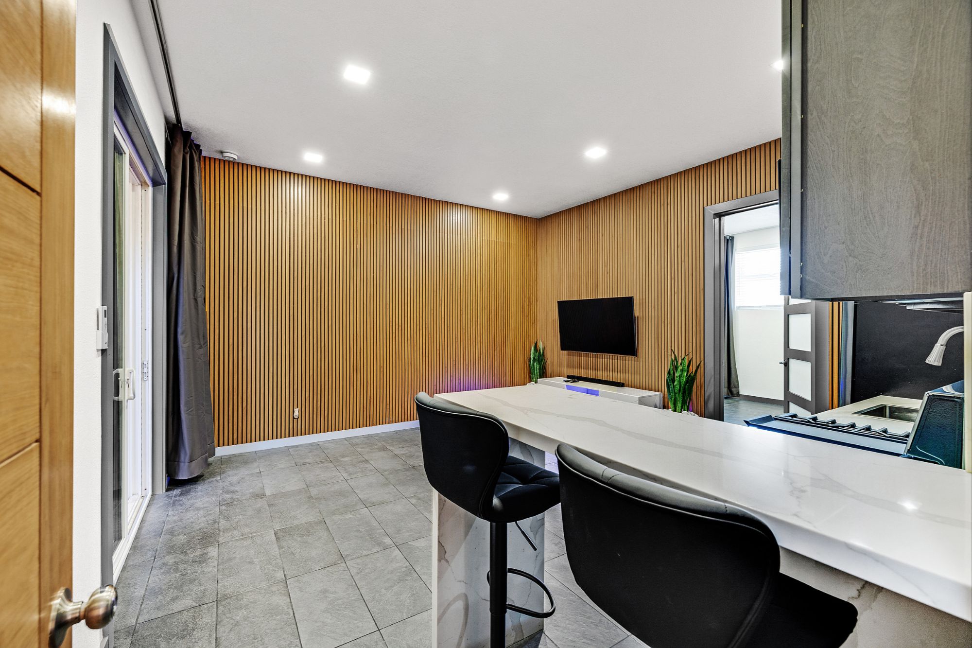 Living area with breakfast bar at 2335 Market Street