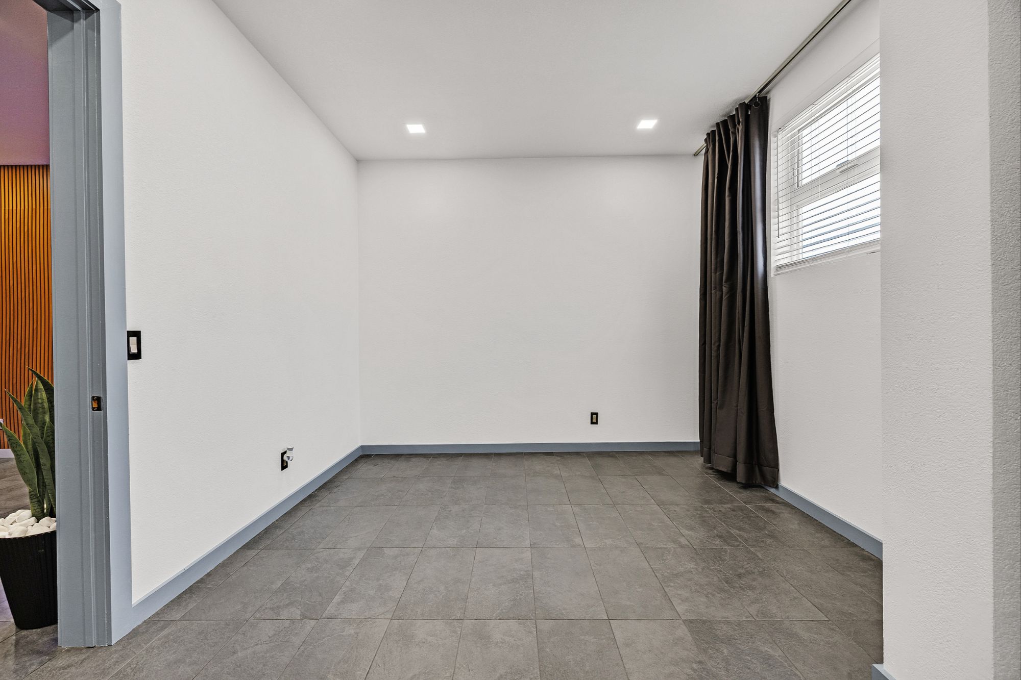Apartment living space at 2335 Market Street
