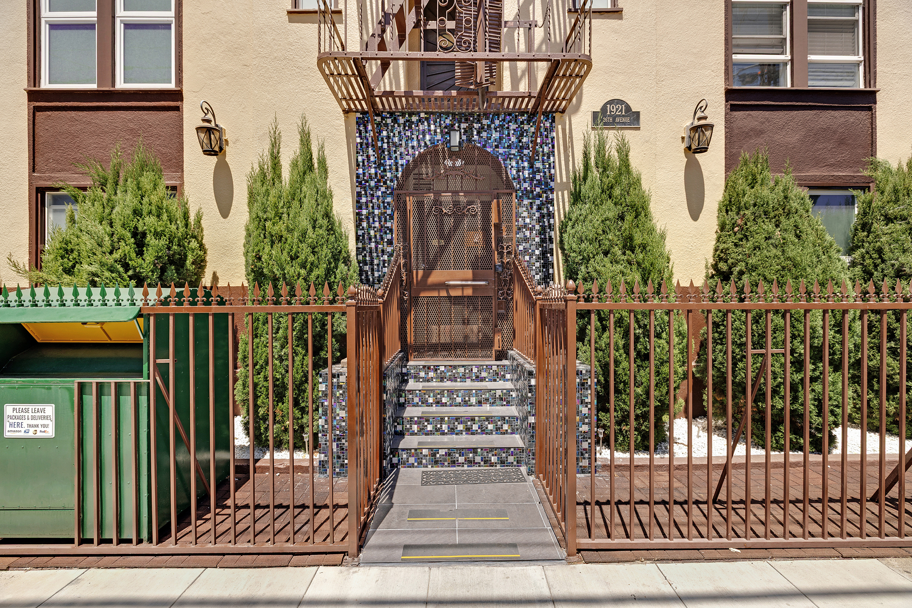 1921 26th Avenue entry gate