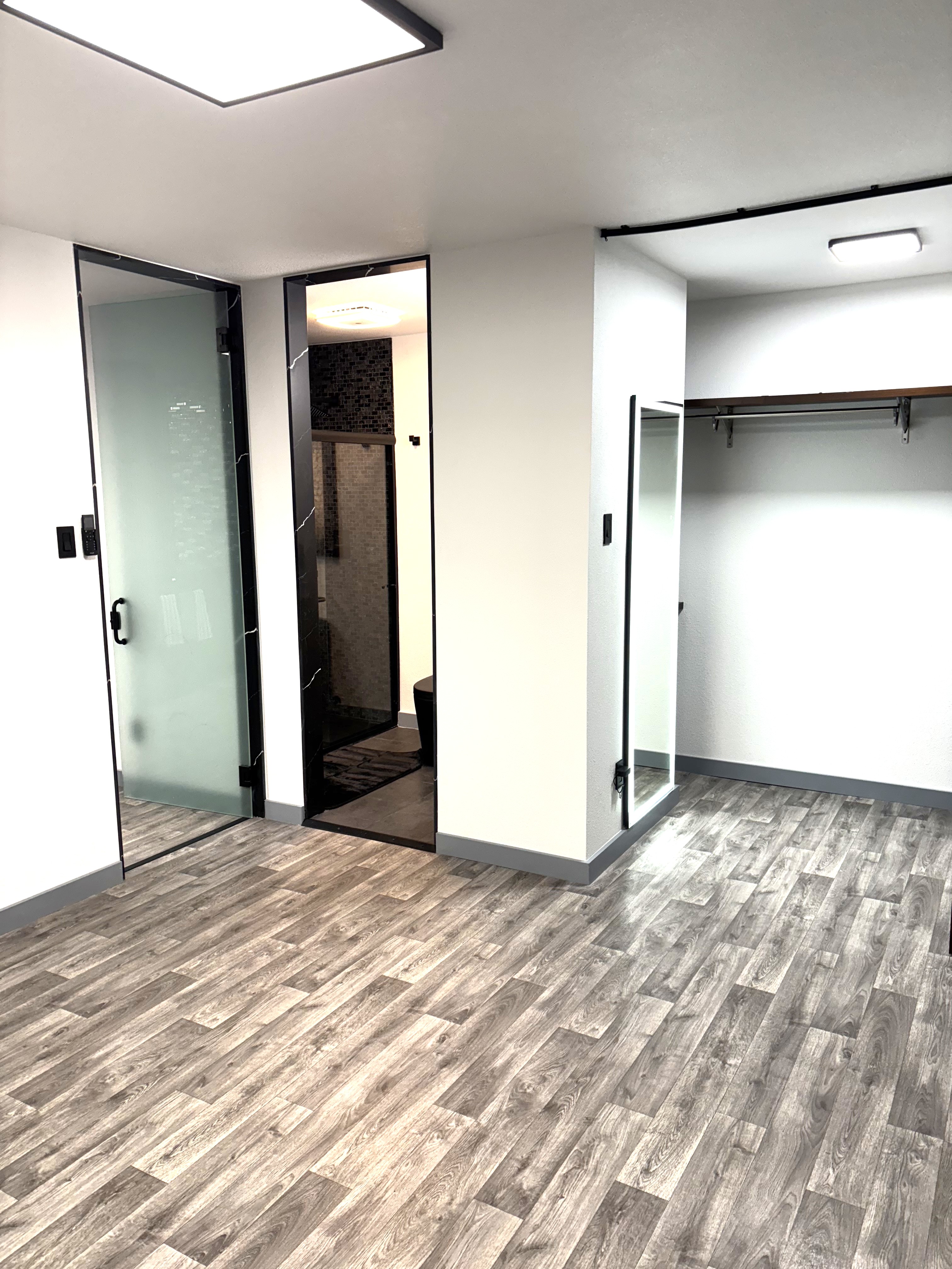Apartment interior and closet at 1654 25th Avenue