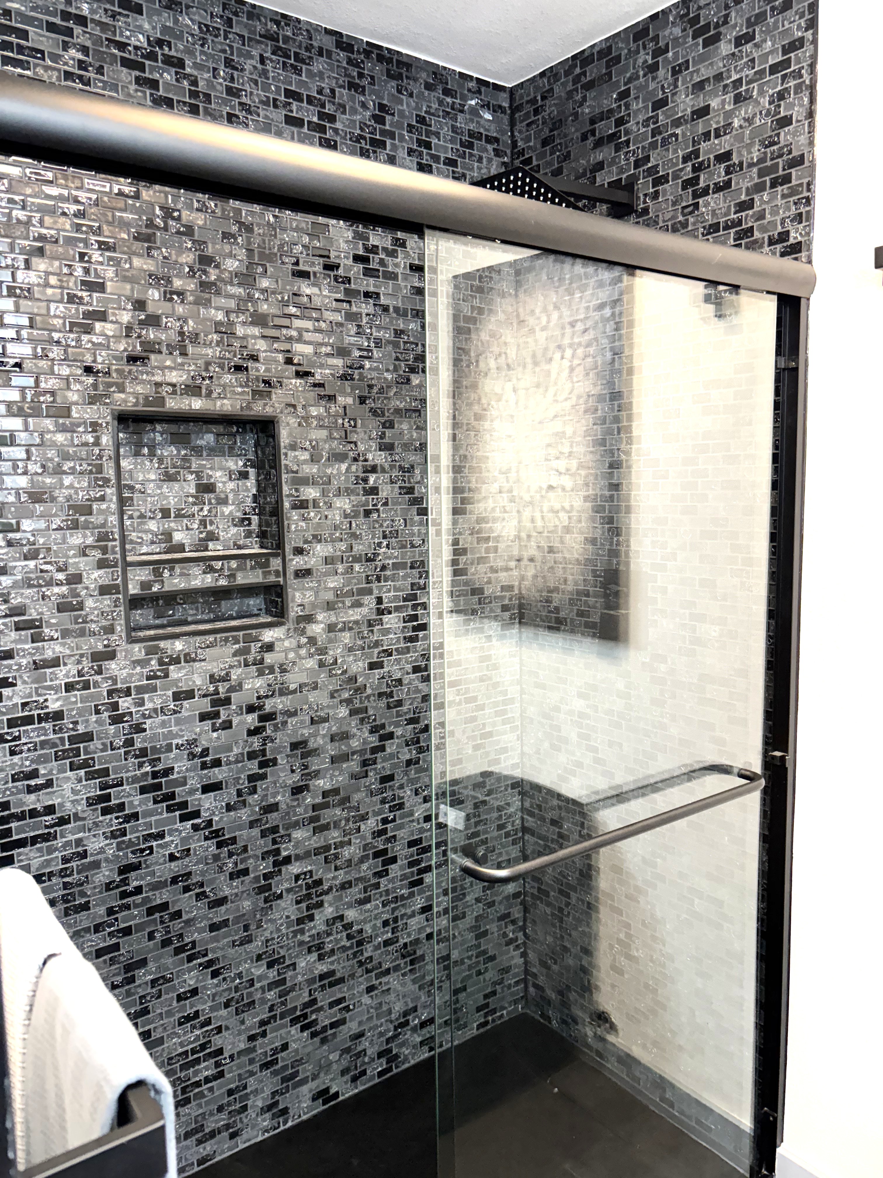 Tiled shower at 1654 25th Avenue