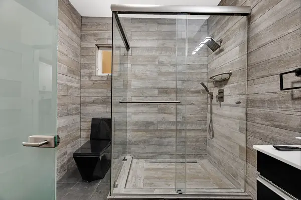 Renovated shower at 2300 Fruitvale