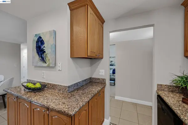 4061 Holland Dr, Pleasanton, CA 94588