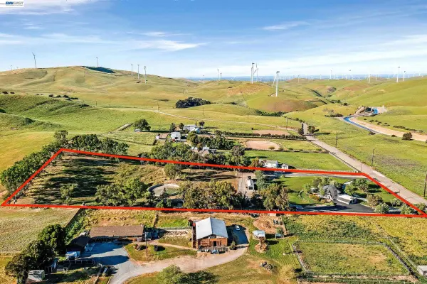 4002 Dyer Rd, Livermore, CA 94551
