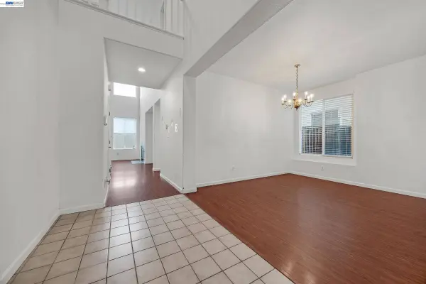 448 Burlington Dr, Tracy, CA 95376