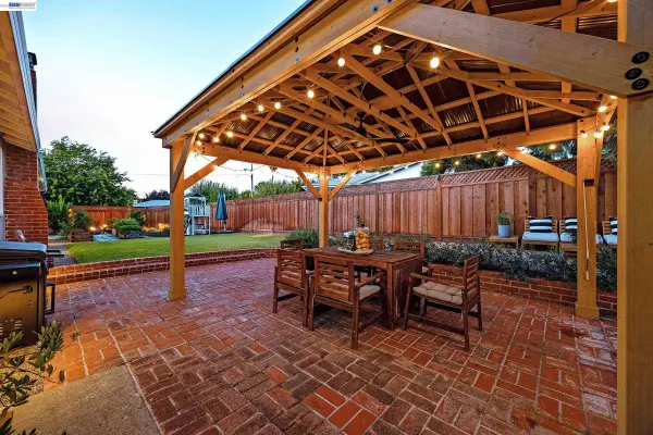 352 Cambridge Way, Livermore, CA 94550