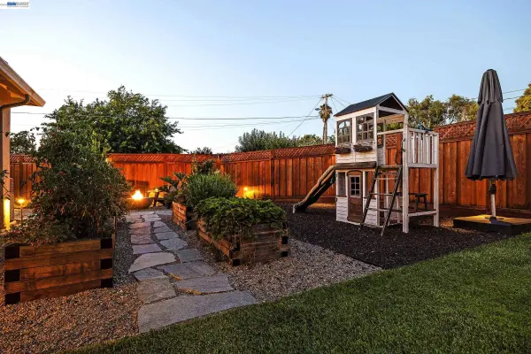352 Cambridge Way, Livermore, CA 94550