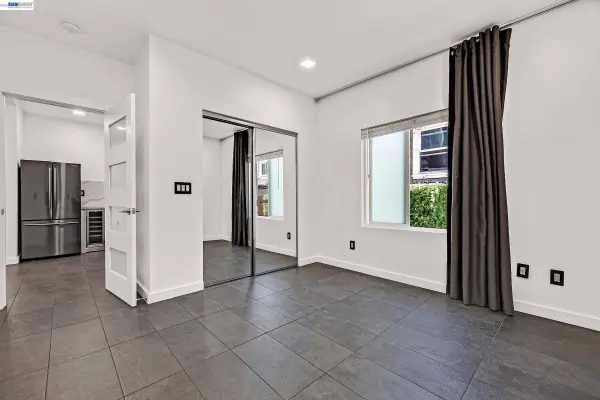 2300 Fruitvale Ave, Oakland, CA 94601