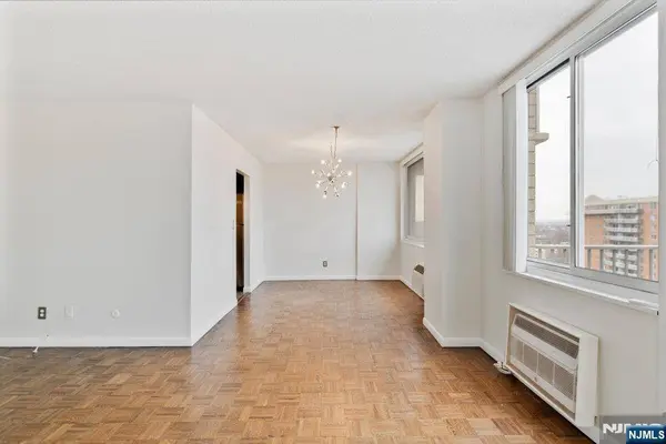 160 Overlook AVE #20D, Hackensack, NJ 07601