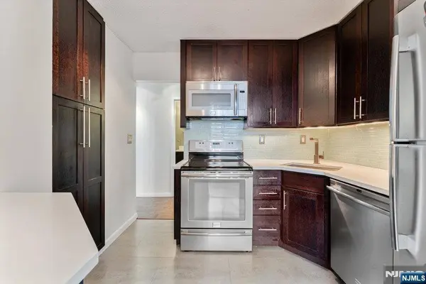 160 Overlook AVE #20D, Hackensack, NJ 07601