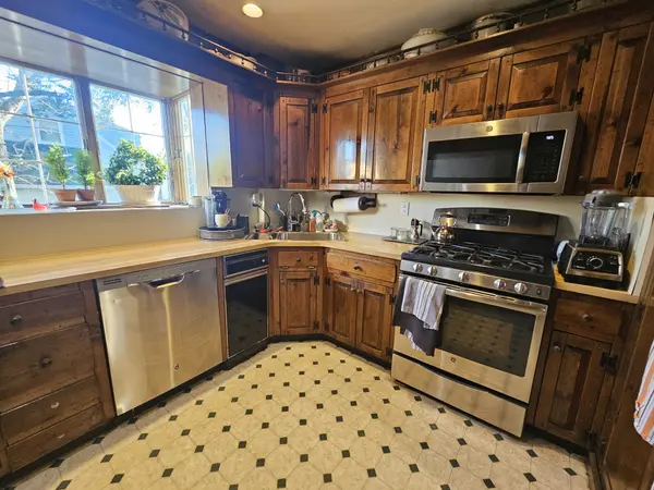 535 Cleveland Ave, River Vale Twp, NJ 07675-5629