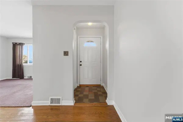 55 Huntting DR, Dumont, NJ 07628