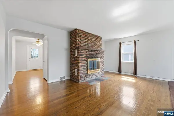 55 Huntting DR, Dumont, NJ 07628