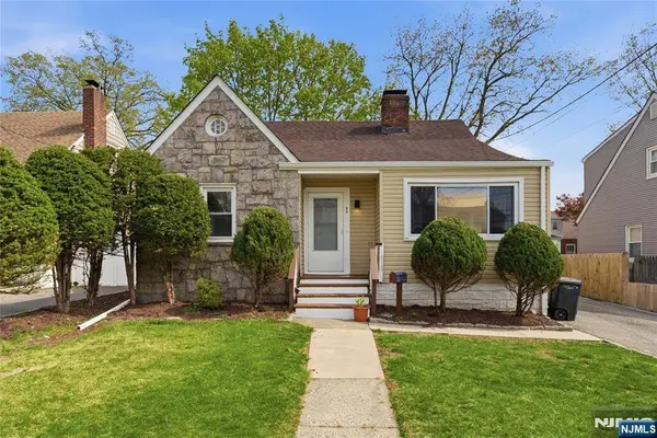 55 Huntting DR, Dumont, NJ 07628