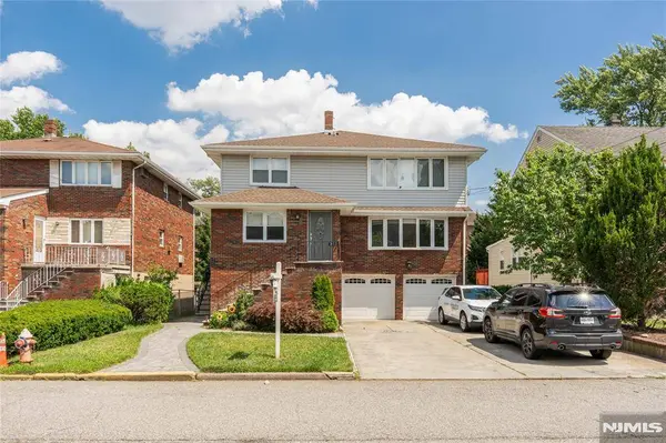 312 Glen AVE, Palisades Park, NJ 07650