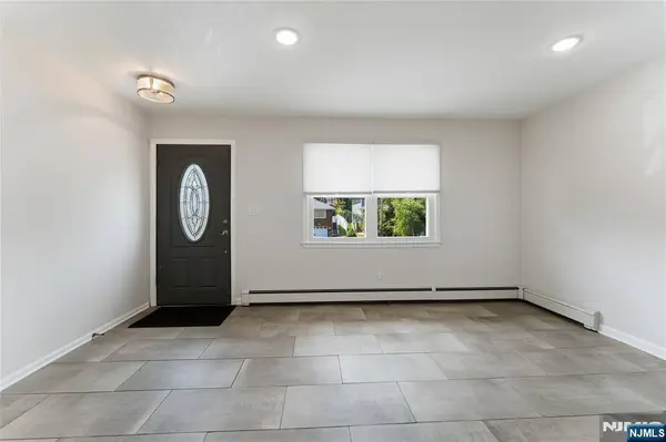 312 Glen AVE #1st Flr, Palisades Park, NJ 07650