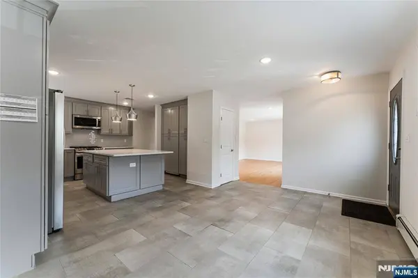312 Glen AVE #1st Flr, Palisades Park, NJ 07650