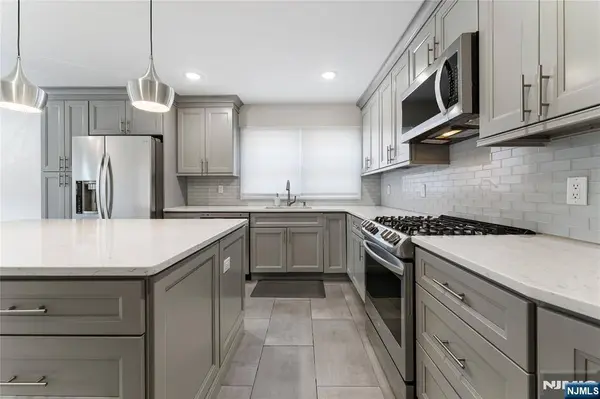 312 Glen AVE #1st Flr, Palisades Park, NJ 07650