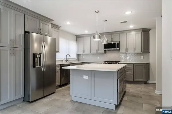 312 Glen AVE #1st Flr, Palisades Park, NJ 07650