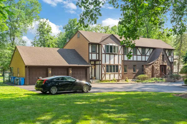 81 Old Tappan Rd, Old Tappan, NJ 07675-7418