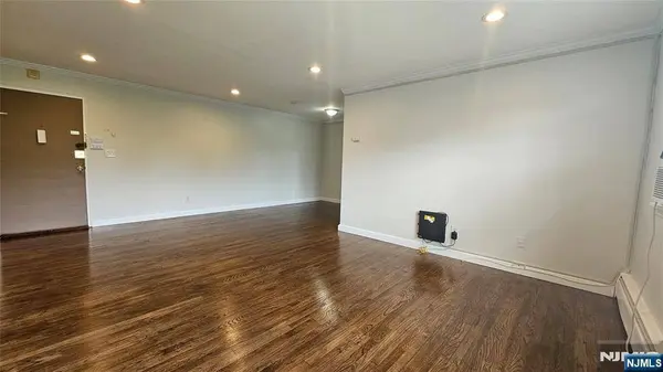 1628 Valley ST #2C, Fort Lee, NJ 07024