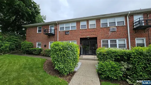 1628 Valley ST #2C, Fort Lee, NJ 07024