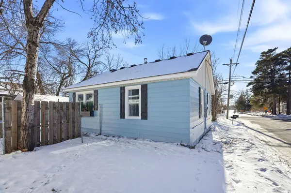 5118 Three Points Blvd, Mound, MN 55364