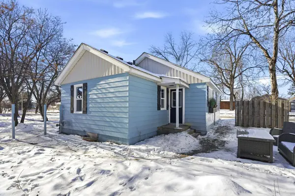 5118 Three Points Blvd, Mound, MN 55364