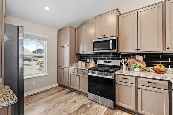 1330 Freedom LN, Delano, MN 55328